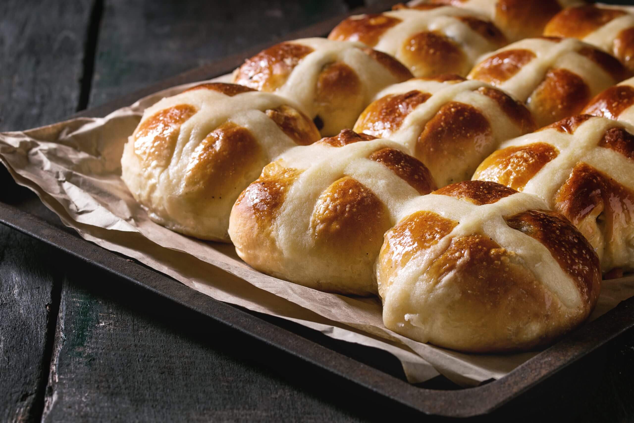 Wood fired Hot Cross Buns Amigo Ovens