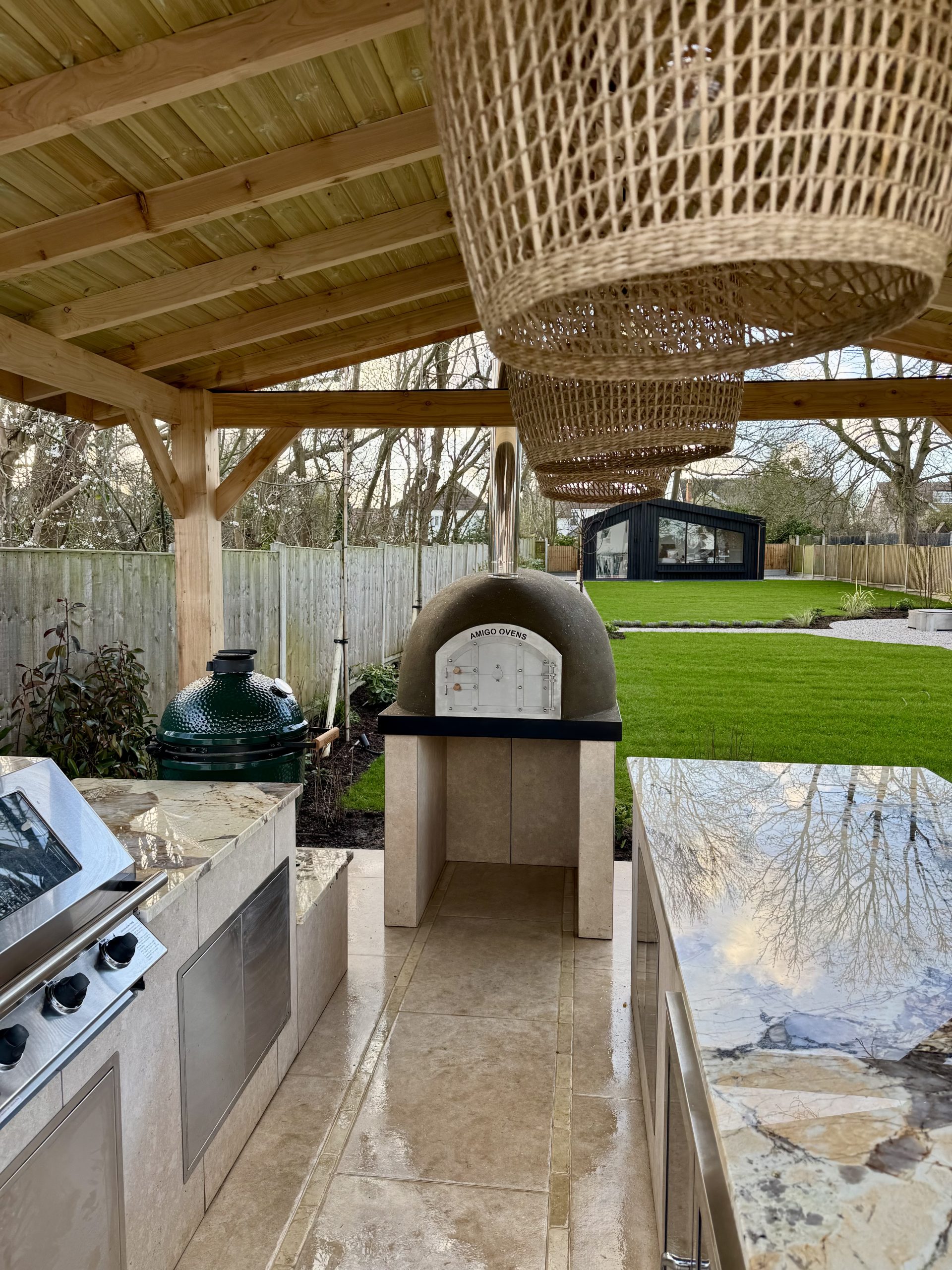 THE ENTERTAINER PLUS